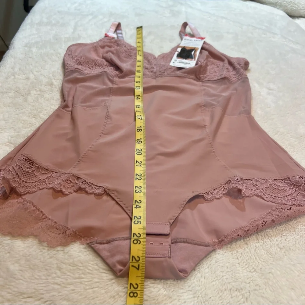 Red Hot Spanx Blush Nude Lace Panty Body Suit Size 2XL - Picture 5 of 13
